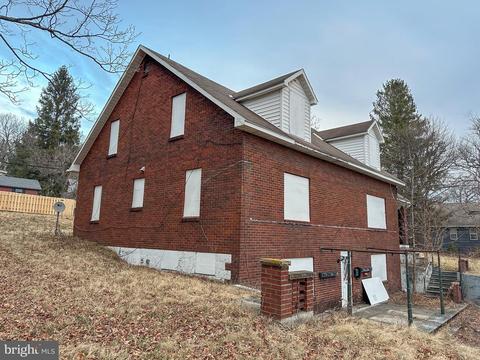 604 E Oak St, Oakland, MD 21550 photo 3