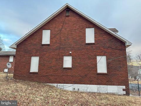 604 E Oak St, Oakland, MD 21550 photo 4