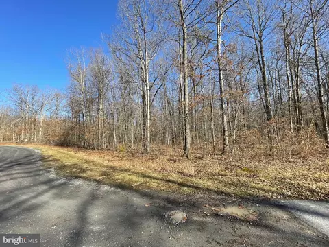 33 Golden Woods Court, Oakland, MD 21550