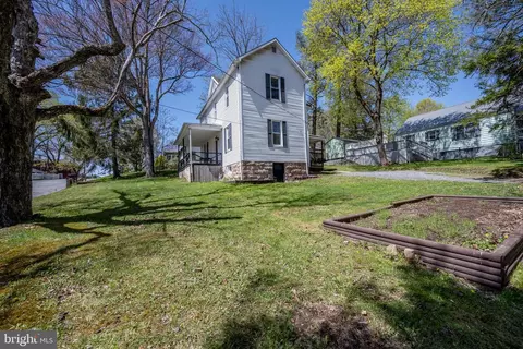 620 E Green St, Oakland, MD 21550 photo 3