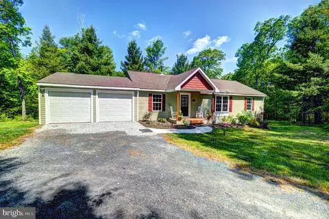 674 Raven Ct, Oakland, MD 21550