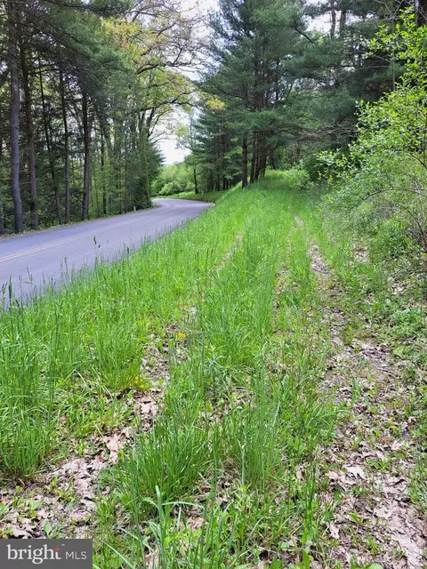 356 Boy Scout Rd, Oakland, MD 21550