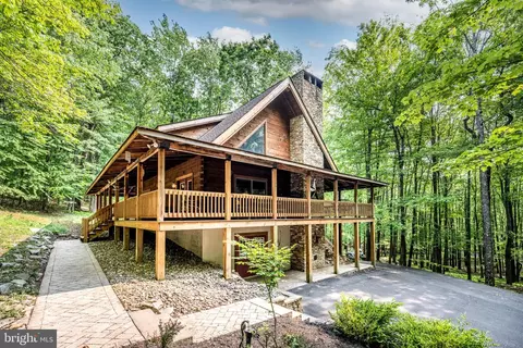 79 Hummingbird Ct, Oakland, MD 21550