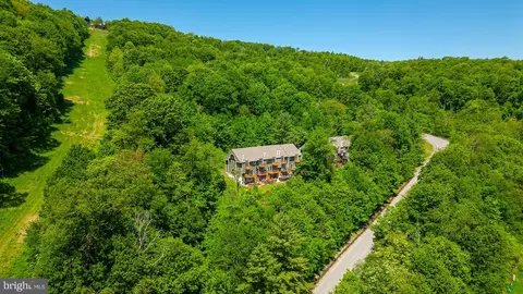 27 Slopeside Ter, Mc Henry, MD 21541