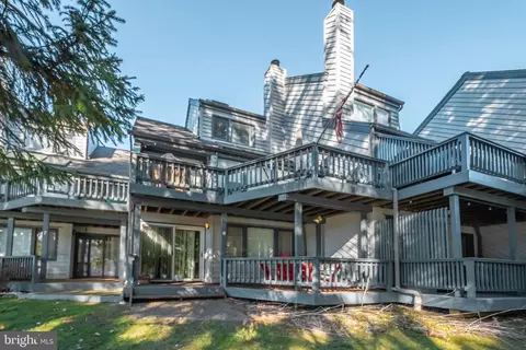 8 Arrowhead Ln #8, Oakland, MD 21550