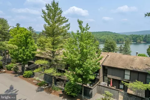 14 Wanderer Ln #C-4, Oakland, MD 21550