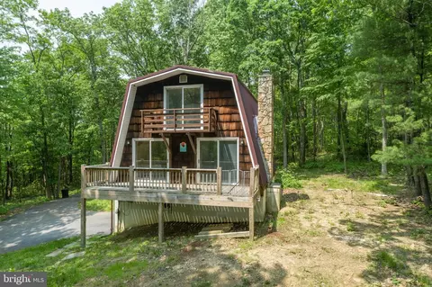 36 Cherokee Ln, Oakland, MD 21550