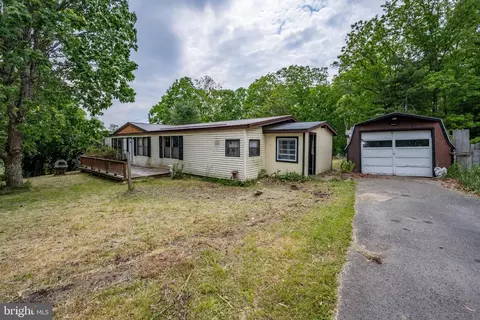 857 Fricks Crossing Rd, Oakland, MD 21550