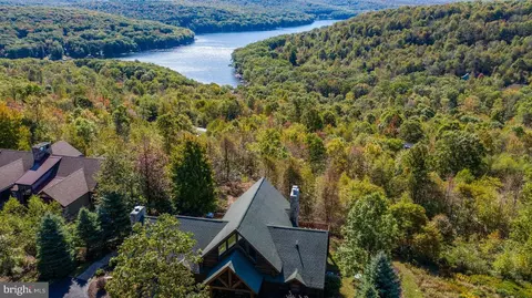 304 Mountaintop Rd, Mc Henry, MD 21541