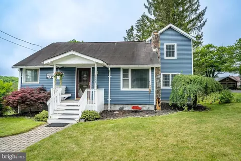 723 E Alder St, Oakland, MD 21550