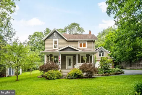 305 Crook Crest Rd, Oakland, MD 21550