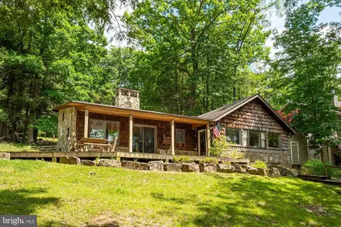 2127 Lake Shore Dr, Oakland, MD 21550