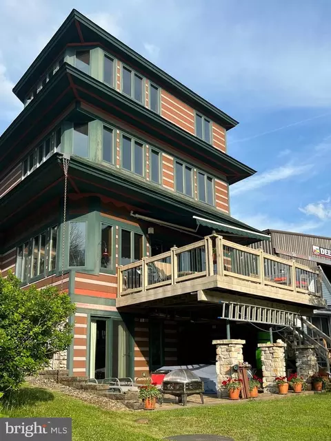 1111 Deep Creek Dr, Mc Henry, MD 21541