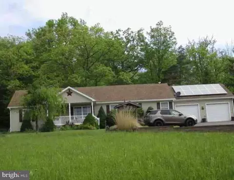 35 Weber Ct, Oakland, MD 21550