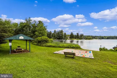 6 Meadow Court, Oakland, MD 21550