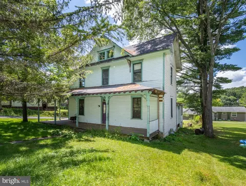 400 E St, Oakland, MD 21550