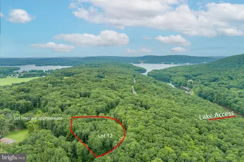 12 Michelle Dr, Swanton, MD 21561