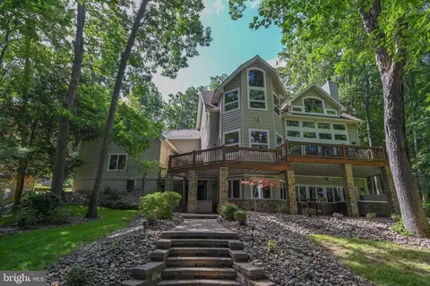 101 Acorn Ln, Swanton, MD 21561