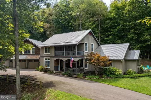 43 Robinwood Dr, Oakland, MD 21550