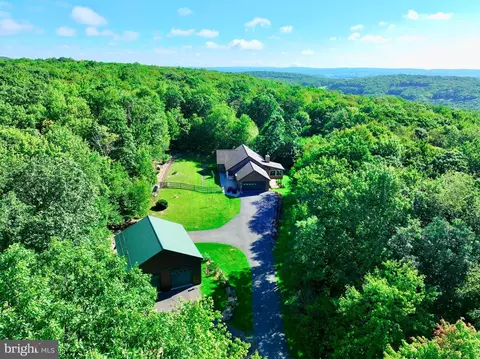 236 Steelers Dr, Frostburg, MD 21532