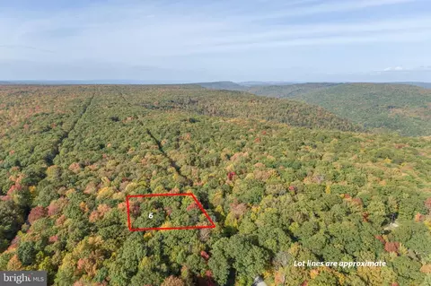 6 Cedar Ln, Oakland, MD 21550