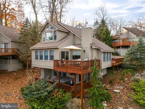 106 Timberloft Cir #7, Oakland, MD 21550