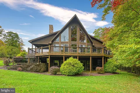 14 Bobcat Hill Ln, Oakland, MD 21550