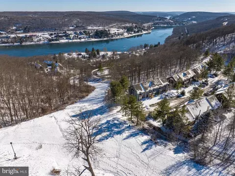 31 Winding Way #15E, Mc Henry, MD 21541