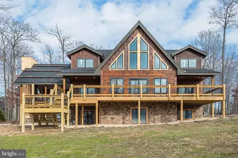 136 Grand Estates Dr, Mc Henry, MD 21541