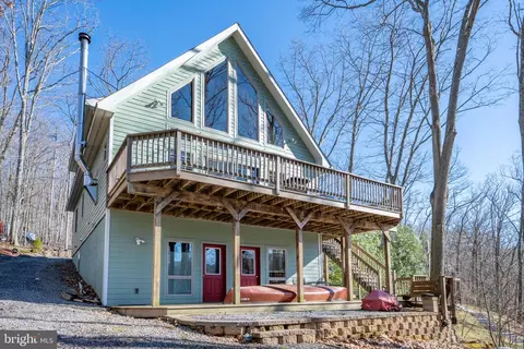 1597 Lake Shore Dr, Oakland, MD 21550