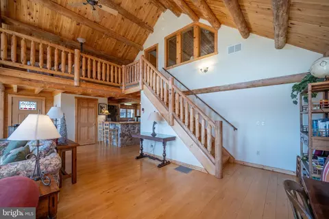 Entry Way - 2316 Marsh Hill Rd, Mc Henry, MD 21541 photo 2 of 3