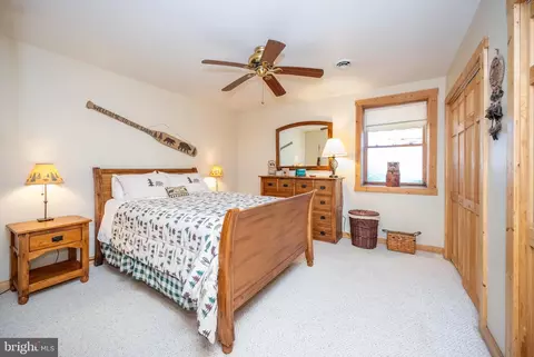 Bedroom - 2316 Marsh Hill Rd, Mc Henry, MD 21541 photo 8 of 11