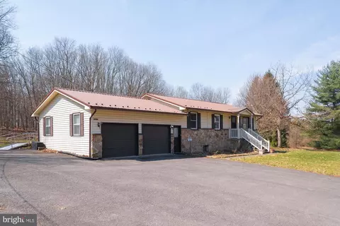 3694 Broadford Rd, Oakland, MD 21550