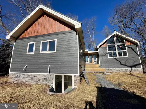 272 Moonrise Dr, Swanton, MD 21561