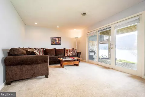 Living - 1333 Deep Creek Dr #4, Mc Henry, MD 21541 photo 7 of 9