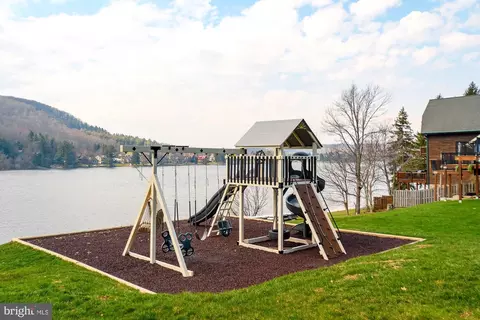 Exterior - 1333 Deep Creek Dr #4, Mc Henry, MD 21541 photo 8 of 11