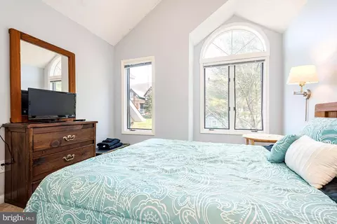 Bedroom - 1333 Deep Creek Dr #4, Mc Henry, MD 21541 photo 5 of 10