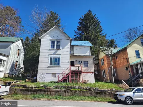111 W Liberty St, Oakland, MD 21550
