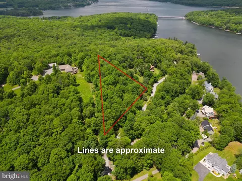 Paradise Heights Road, Oakland, MD 21550