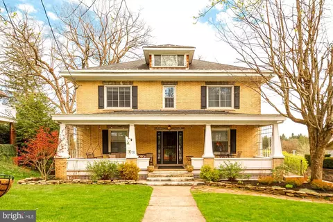 223 N 2nd St, Oakland, MD 21550