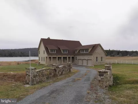 14 Stilwater Dr, Swanton, MD 21561