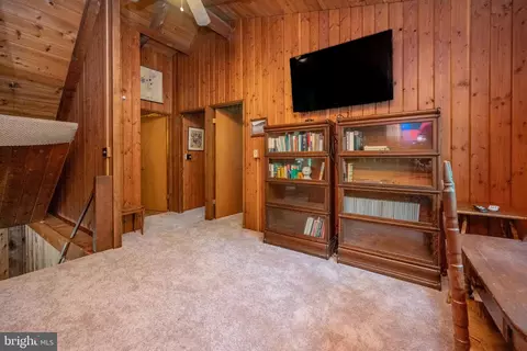Entry Way - 1061 Crows Point Rd, Swanton, MD 21561 photo 2 of 6