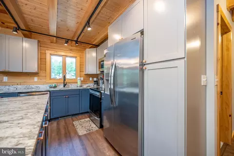 Kitchen - 819 Fork Run Trl, Mc Henry, MD 21541 photo 3 of 5