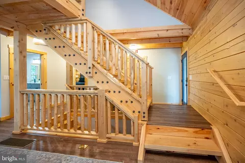 Entry Way - 819 Fork Run Trl, Mc Henry, MD 21541 photo 3 of 8
