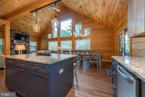 Kitchen - 819 Fork Run Trl, Mc Henry, MD 21541 photo 2 of 5