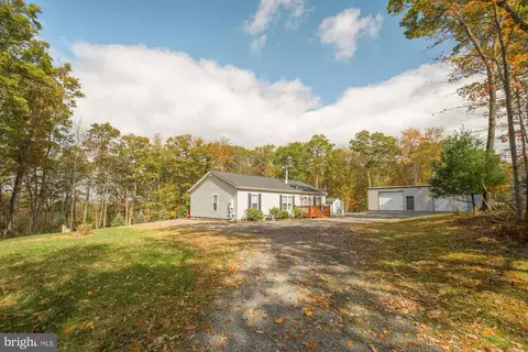 35 Tenderfoot Rd, Oakland, MD 21550