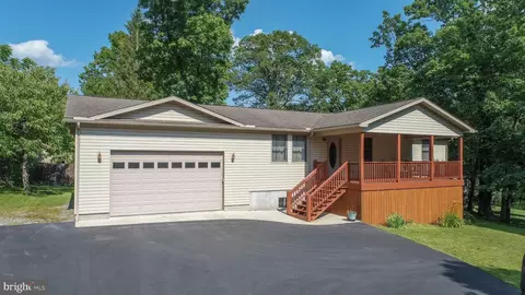 703 M St, Mountain Lake Park, MD 21550