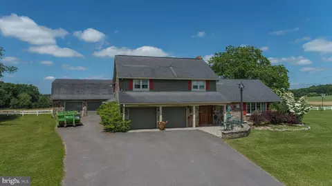 3241 Pleasant Valley Rd, Oakland, MD 21550