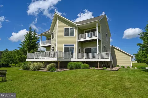 42 Moonrise Dr, Swanton, MD 21561