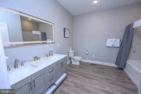 Bath - 157 Fairgate Rd, Mc Henry, MD 21541 photo 6 of 10